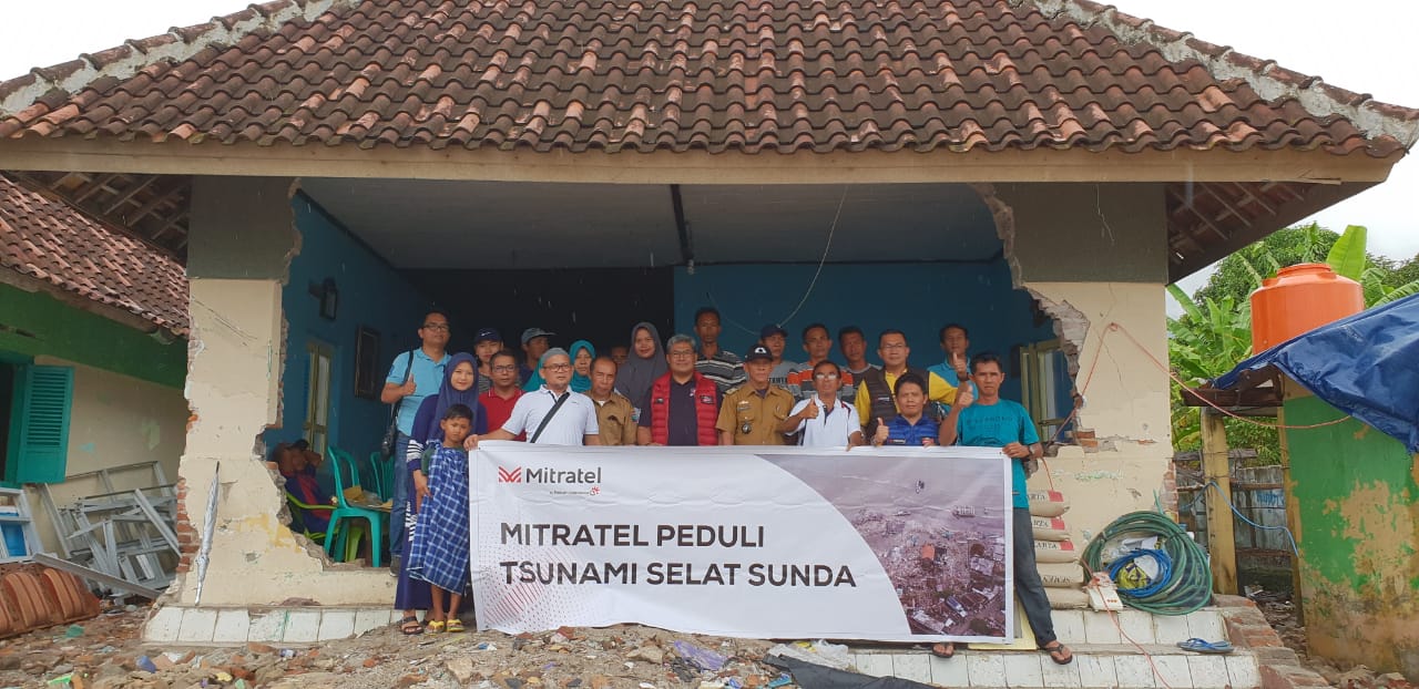 Mitratel Extends Support to Sunda Strait Tsunami Victims